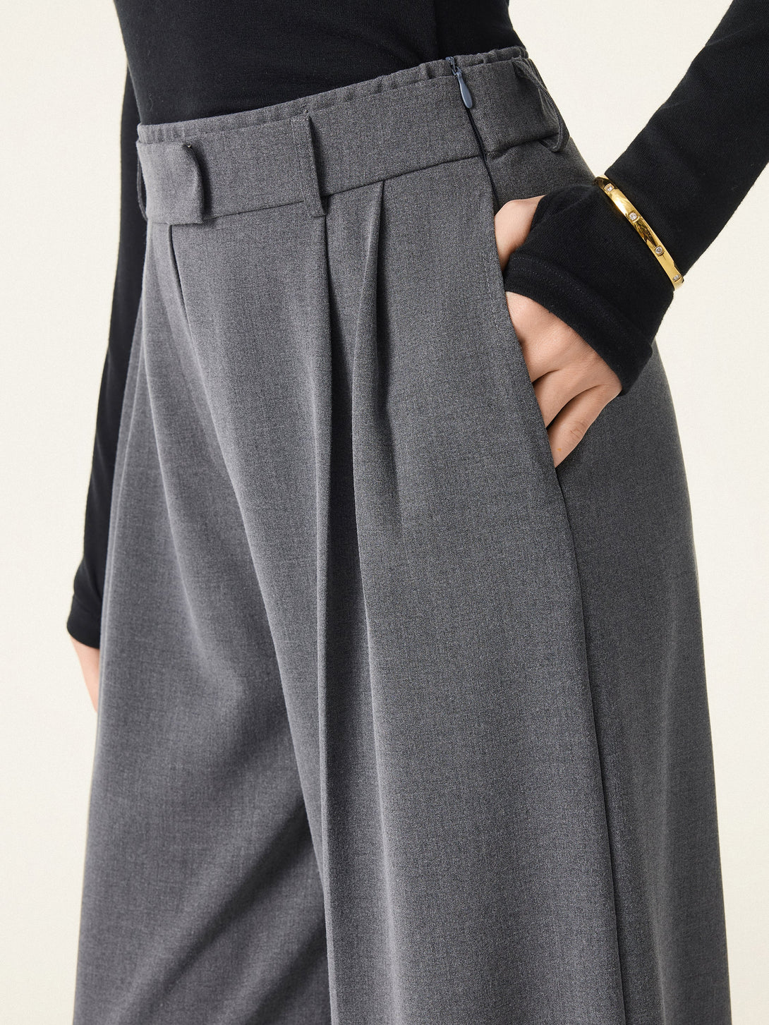 Double-Pleated Mid Rise Wide Leg Trousers