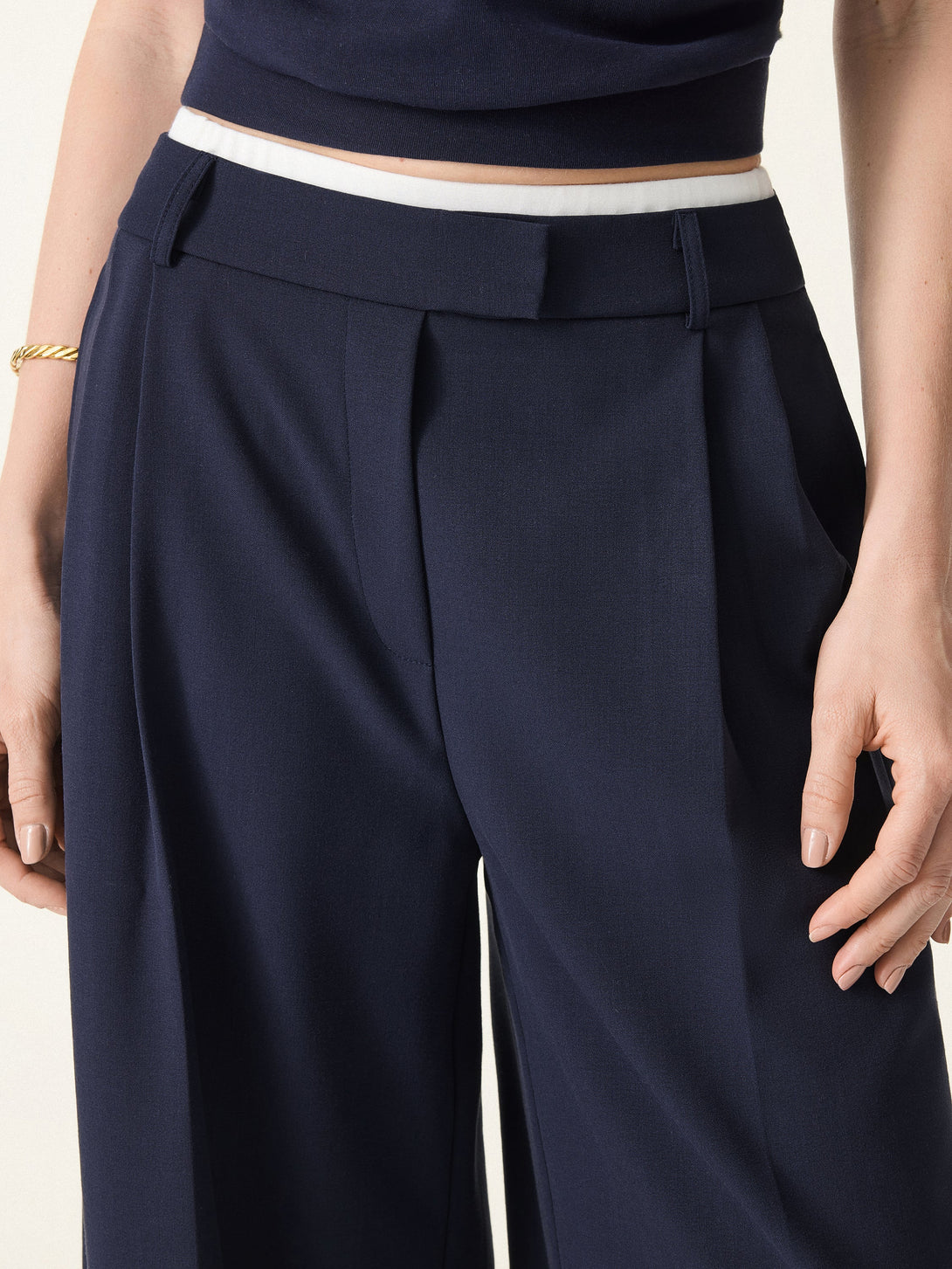 Double-Pleated Mid Rise Wide Leg Trousers