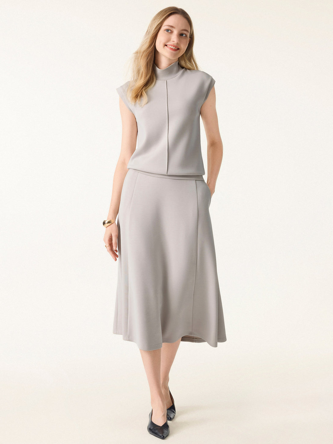 Everyday Mid Rise Flared Midi Skirt with Pockets