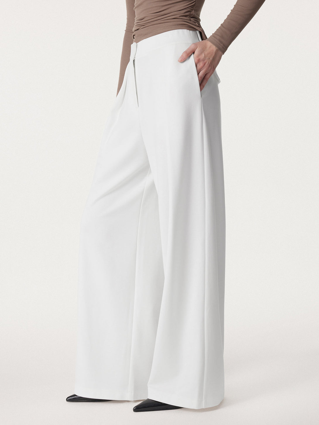 2Pcs Set High Tie Neck Brami Tank & Non-sheer Mid Rise Trouser with Pockets