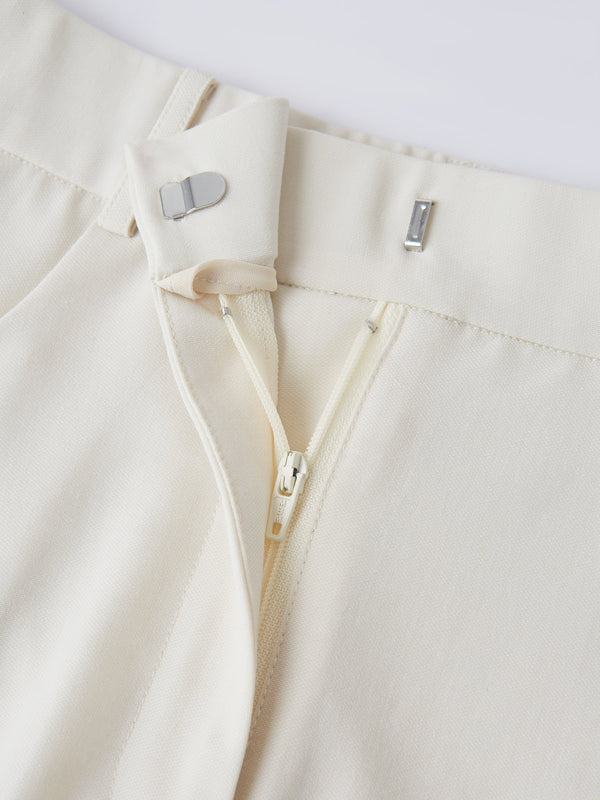 Tencel-Linen Mid Rise Fly Front Flared Shorts with Pockets