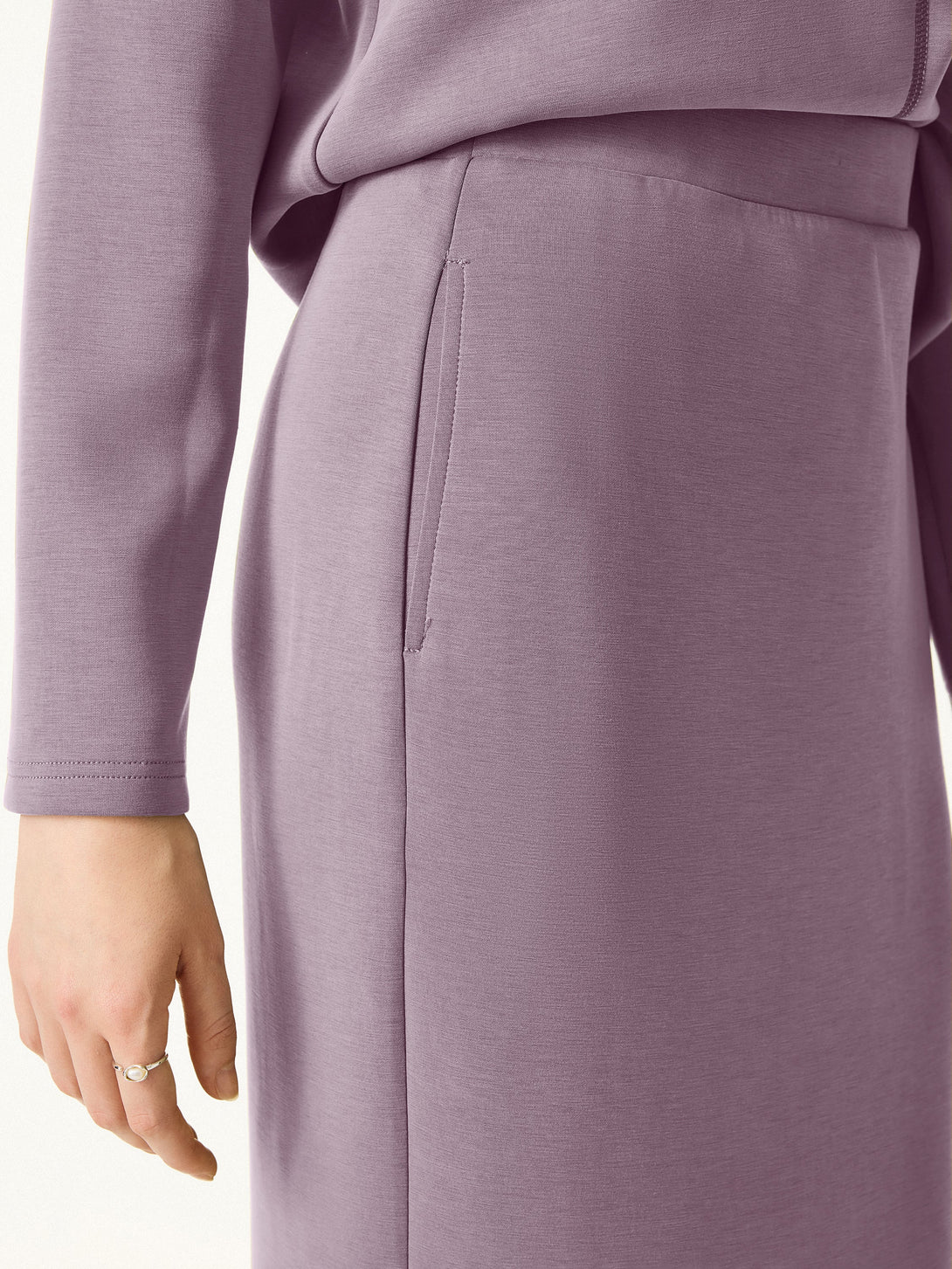 Wrinkle-Resistant Spacer Maxi Pull-on Skirt